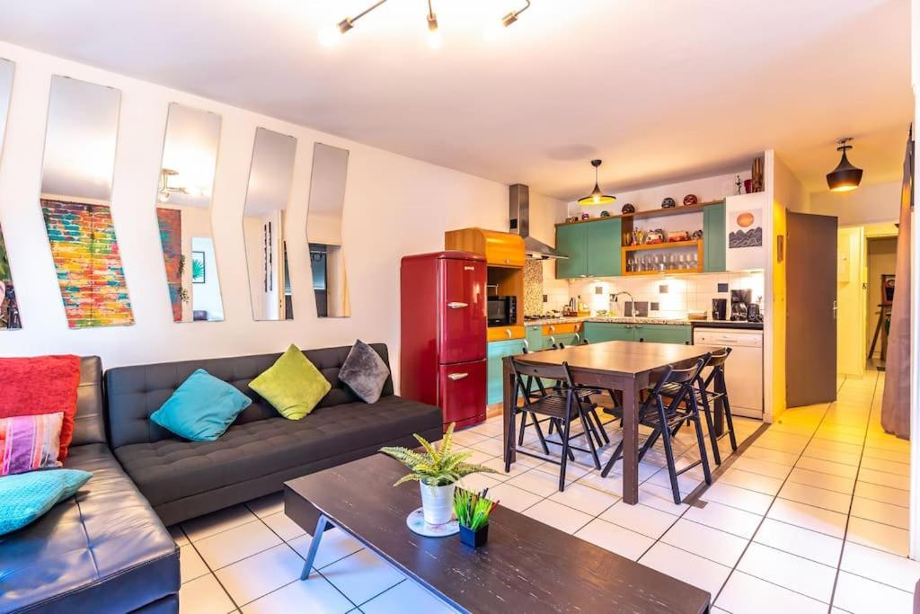 T4 Special Groupe Apartment Lyon Exterior photo